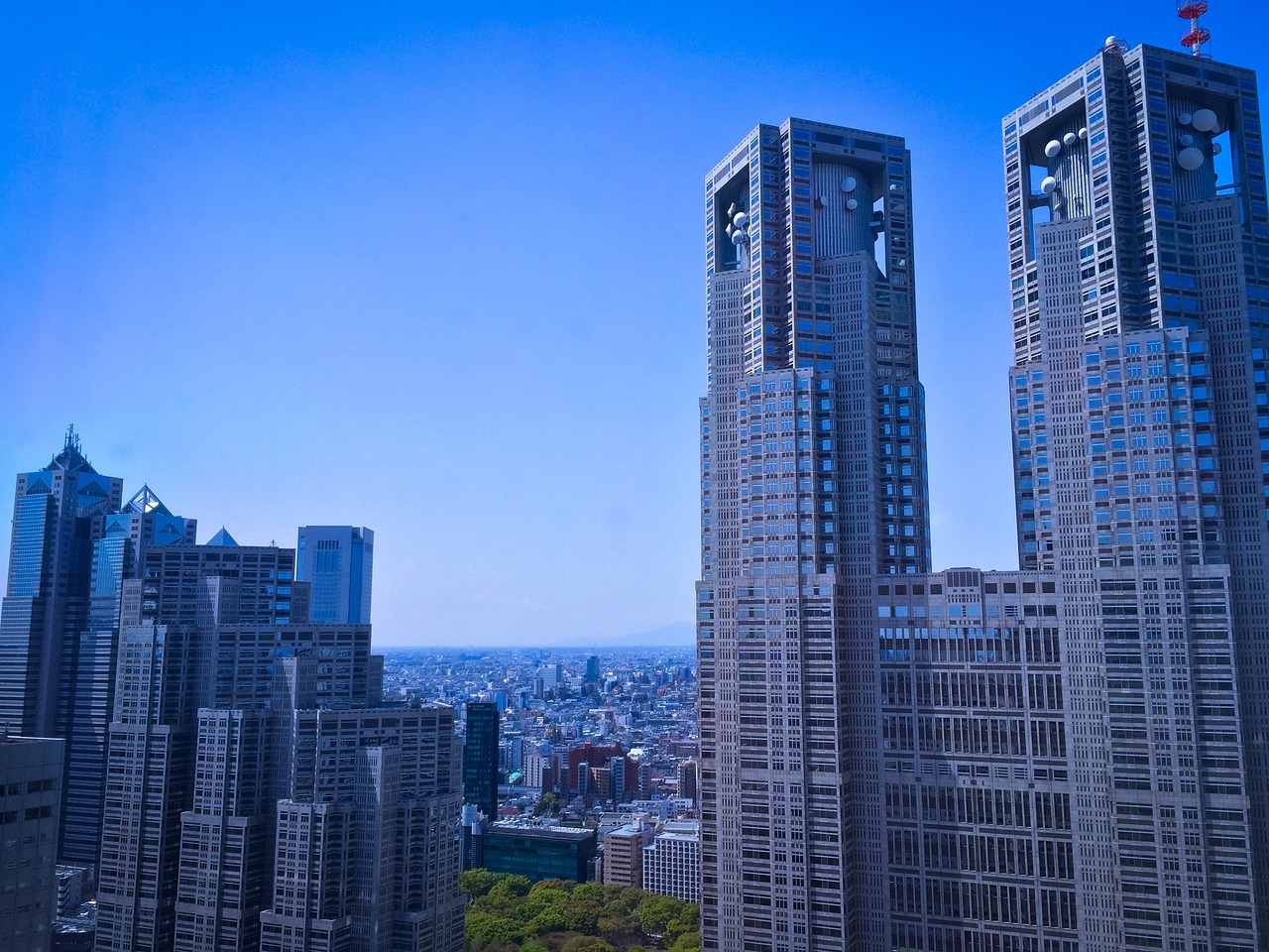 革新建筑科技与美学的完美融合，最新屋顶设计展示顶尖风采